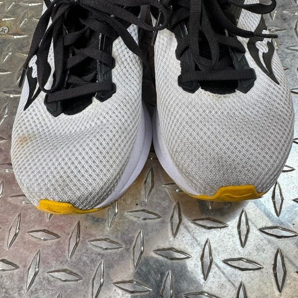 Saucony PWRRUN Sneakers Women's Size 6.5 Black White Yellow Checker Work Out - Picture 4 of 7